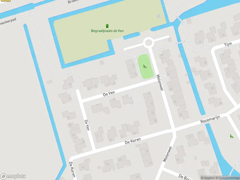 Ambulance met grote spoed naar de De Ven in Hoogkarspel