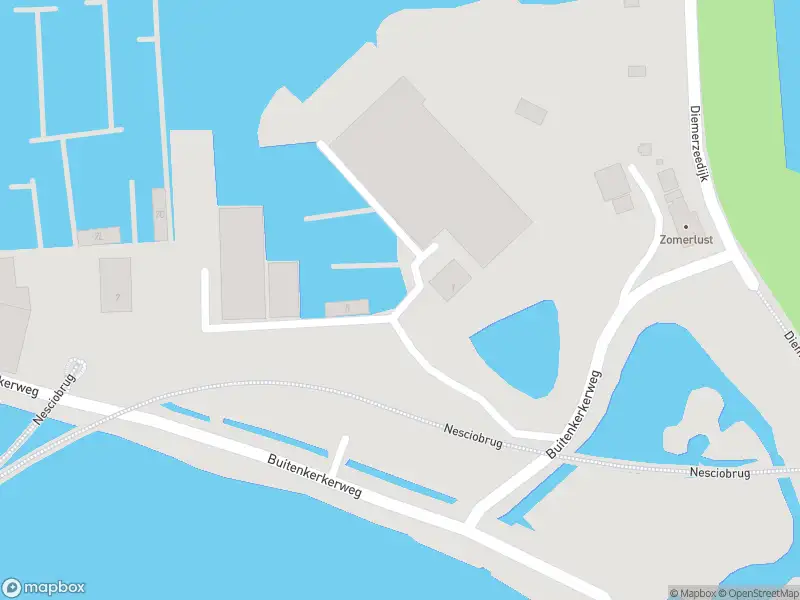 Ambulance met gepaste spoed naar de Buitenkerkerweg in Amsterdam