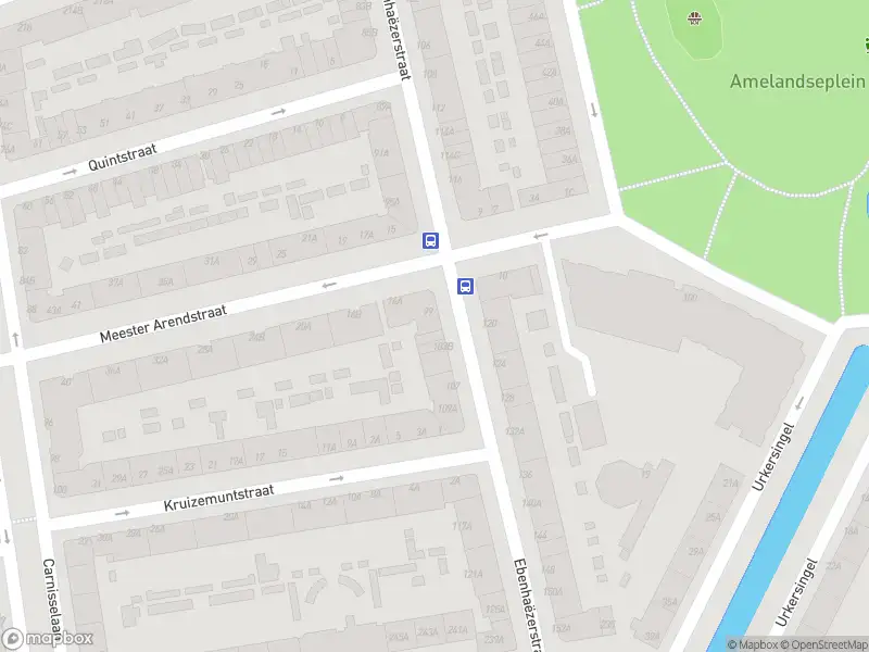 Ambulance met gepaste spoed naar de Ebenhaëzerstraat in Rotterdam