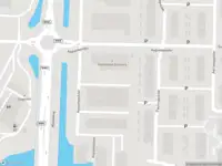 Ambulance met grote spoed naar de Augustapolder in Barendrecht
