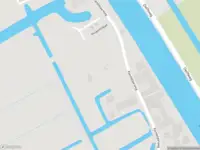 Ambulance met grote spoed naar de Kandelaarweg in Rotterdam