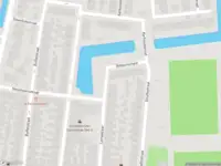 Ambulance met grote spoed naar de Ottergracht in Rotterdam