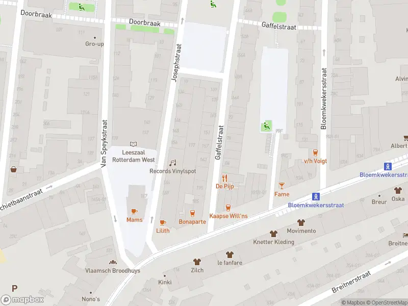 Ambulance met grote spoed naar de Gaffelstraat in Rotterdam
