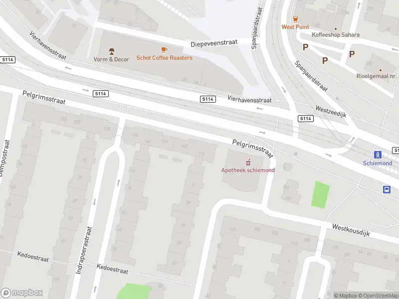 Ambulance met grote spoed naar de Pelgrimsstraat in Rotterdam