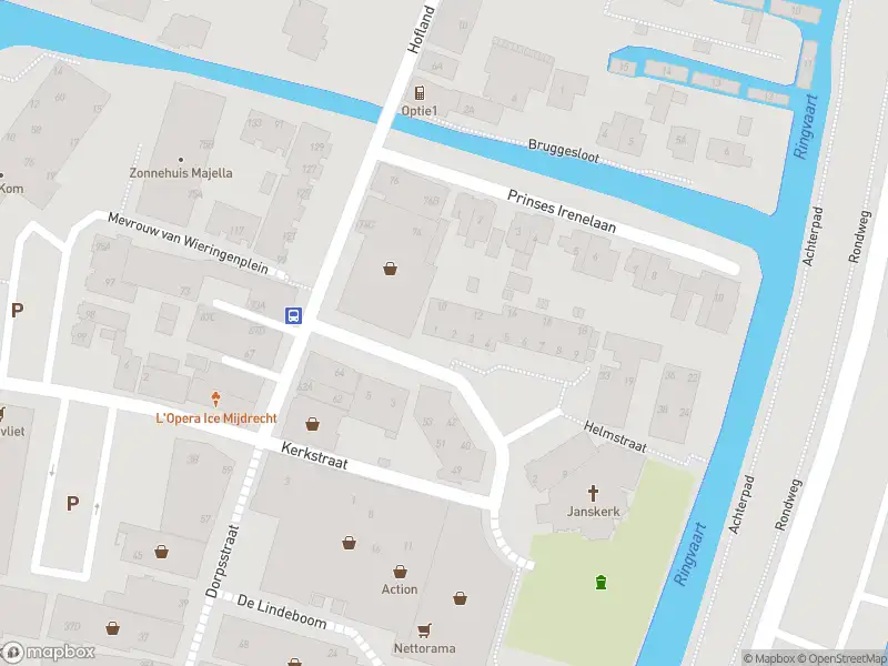 Ambulance met grote spoed naar de Helmstraat in Mijdrecht