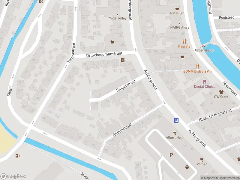 Ambulance met grote spoed naar de Singelstraat in Weesp