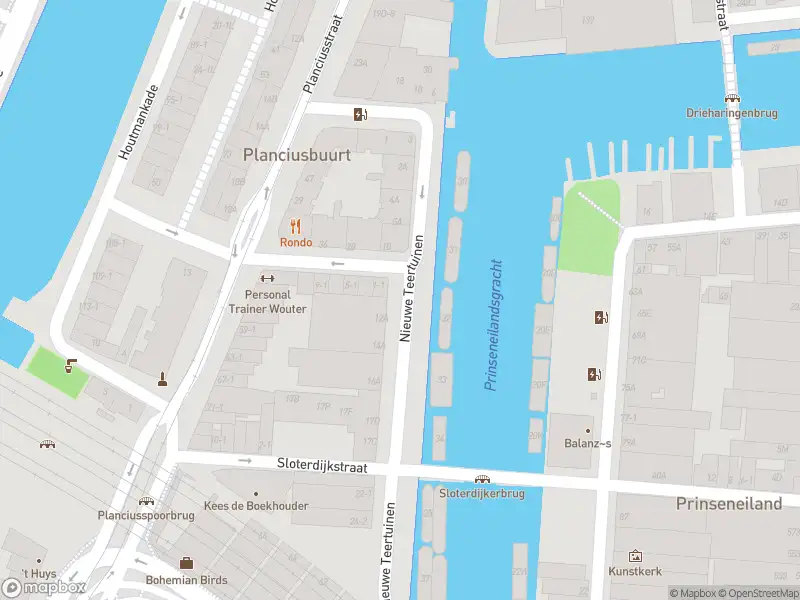 Brandweer met grote spoed naar de Nieuwe Teertuinen in Amsterdam