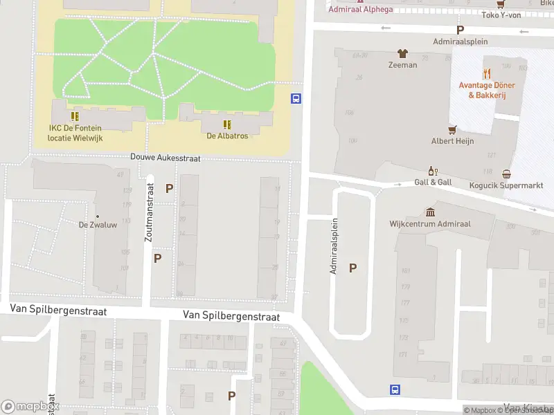 Ambulance met grote spoed naar de Maarten Harpertsz. Trompweg in Dordrecht