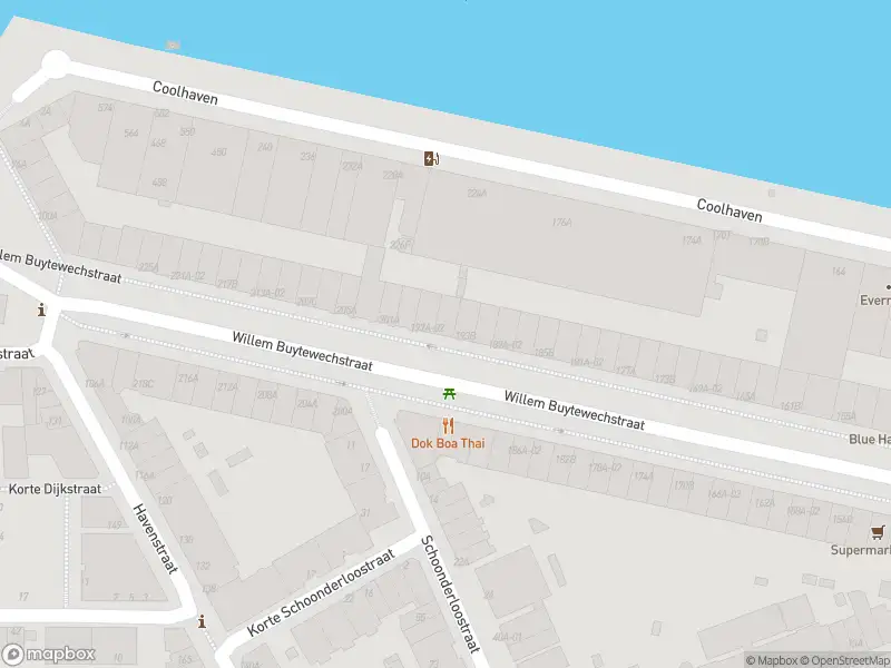 Ambulance met grote spoed naar de Willem Buytewechstraat in Rotterdam