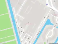 Ambulance met grote spoed naar de Prins Constantijnweg in Capelle aan den IJssel
