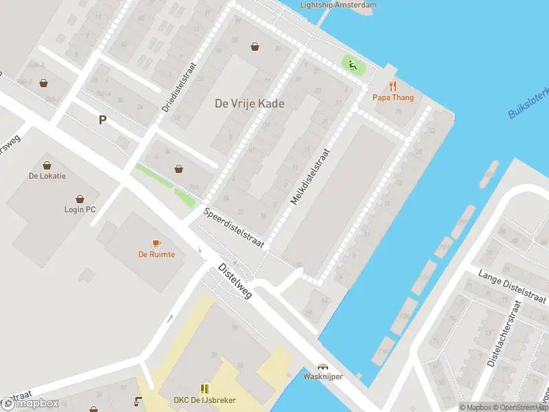 Ambulance met gepaste spoed naar de Melkdistelstraat in Amsterdam