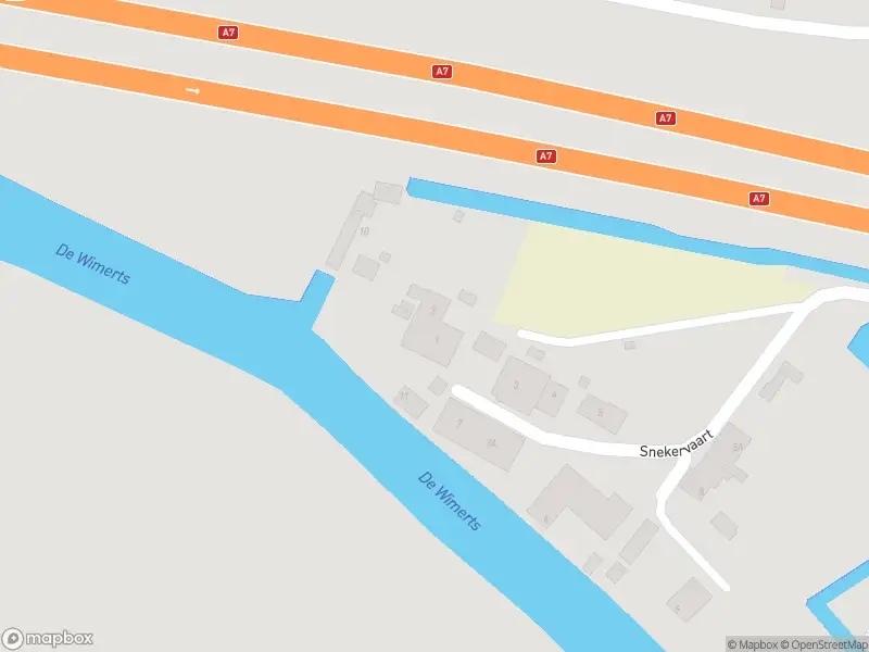 Brandweer met grote spoed naar de Snekervaart in Bolsward vanwege waarnemen gaslucht