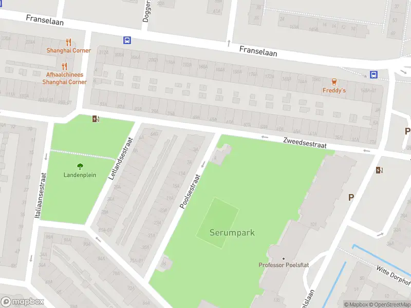 Ambulance met gepaste spoed naar de Poolsestraat in Rotterdam