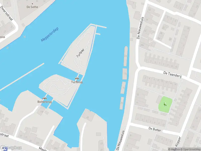 Brandweer met gepaste spoed naar de De Nieuwesluis in Zwartsluis