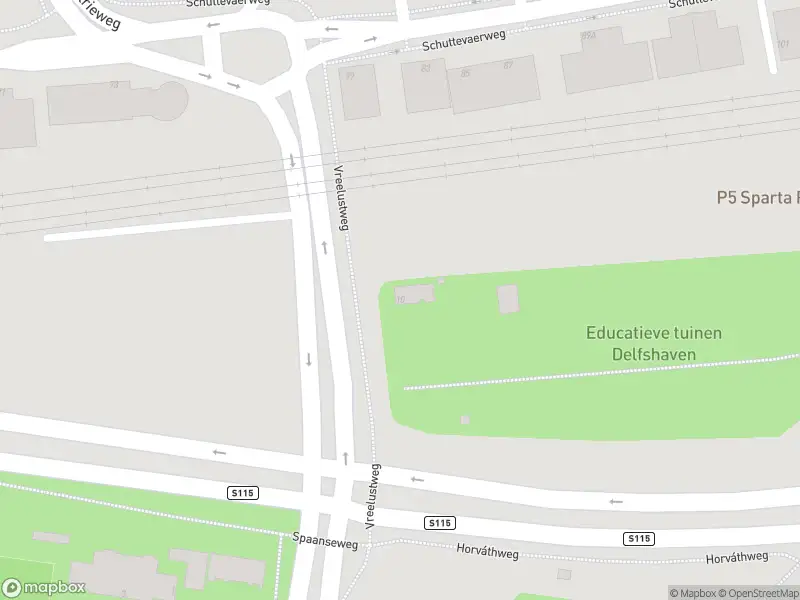 Ambulance met gepaste spoed naar de Vreelustweg in Rotterdam