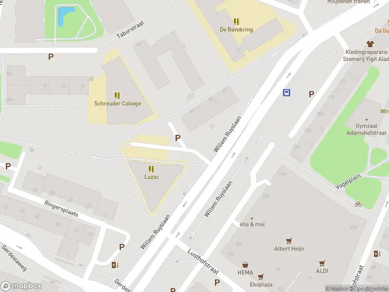 Ambulance met grote spoed naar de Willem Ruyslaan in Rotterdam
