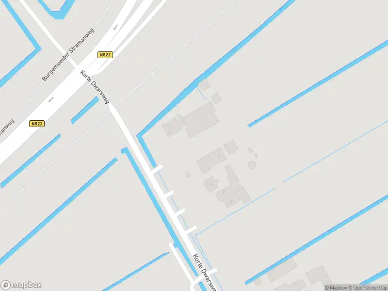 Ambulance met grote spoed naar de Korte Dwarsweg in Ouderkerk aan de Amstel