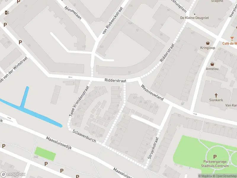 Ambulance met gepaste spoed naar de Sclaavenburch in Vlaardingen