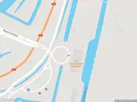Brandweer met grote spoed naar de Waterliniedok in Nieuwegein vanwege voertuigen te water