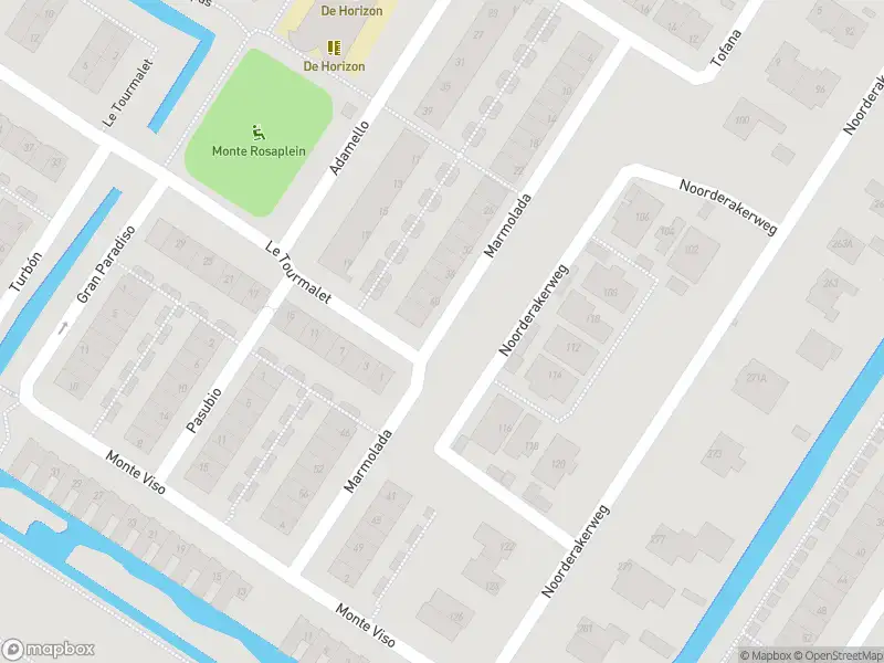 Ambulance met grote spoed naar de Marmolada in Amsterdam