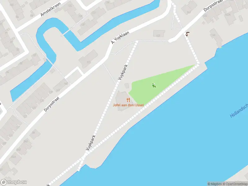 Ambulance met gepaste spoed naar de Vuykpark in Capelle aan den IJssel