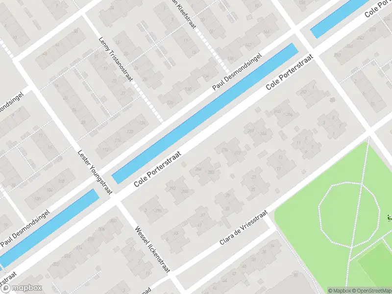 Brandweer met gepaste spoed naar de Cole Porterstraat in Rotterdam