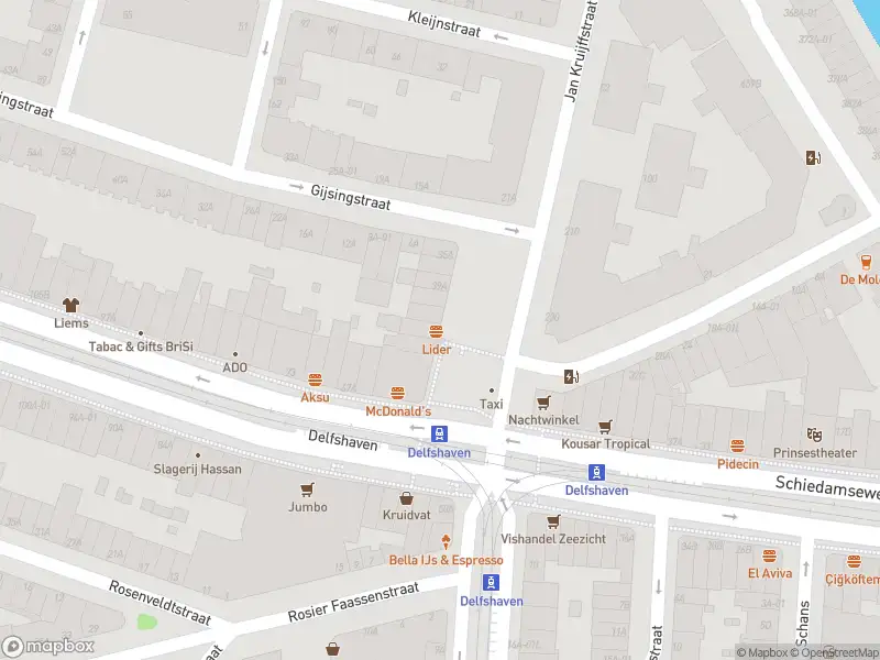 Ambulance met grote spoed naar de Jan Kruijffstraat in Rotterdam