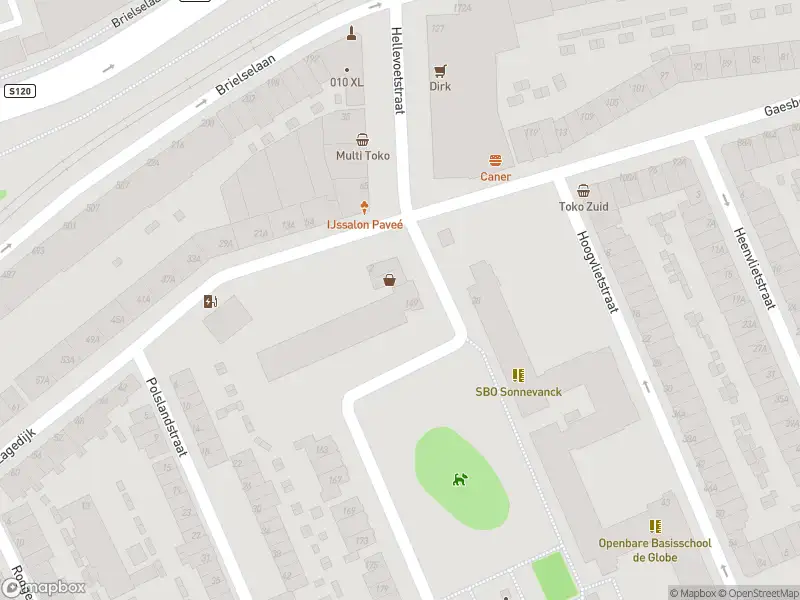 Ambulance met gepaste spoed naar de Zwartewaalstraat in Rotterdam