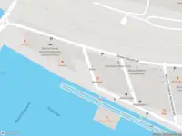 Ambulance met grote spoed naar de Simon Carmiggeltstraat in Amsterdam