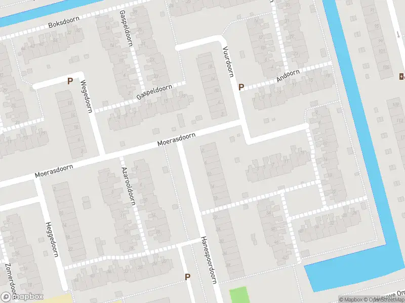 Ambulance met gepaste spoed naar de Hanespoordoorn in Rotterdam