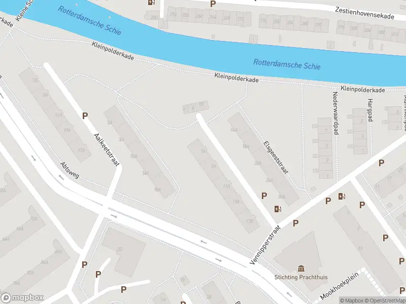 Ambulance met gepaste spoed naar de Eskampstraat in Rotterdam
