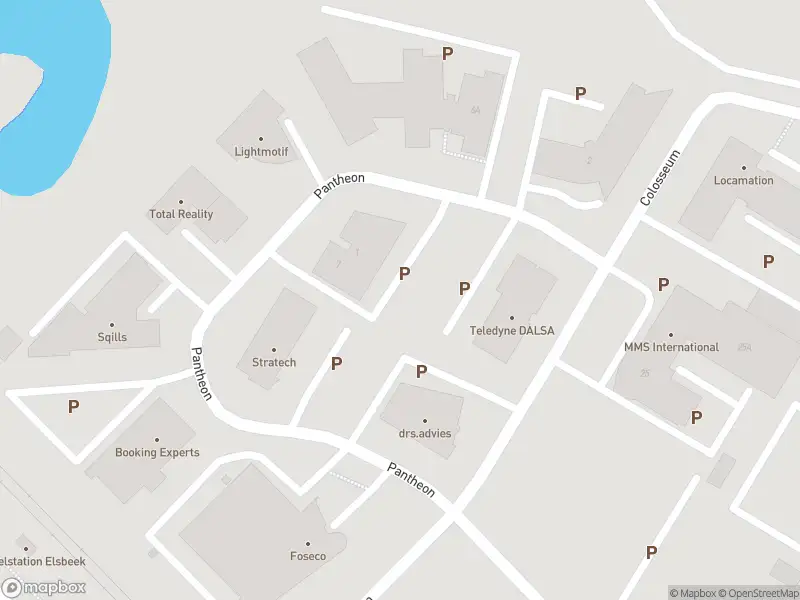 Politie naar de Pantheon in Enschede vanwege aanrijding met letsel