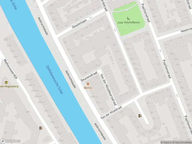 Ambulance met grote spoed naar de Geuzenstraat in Rotterdam