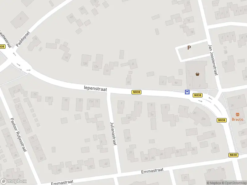 Politie naar de Iepenstraat in Angeren vanwege aanrijding met letsel