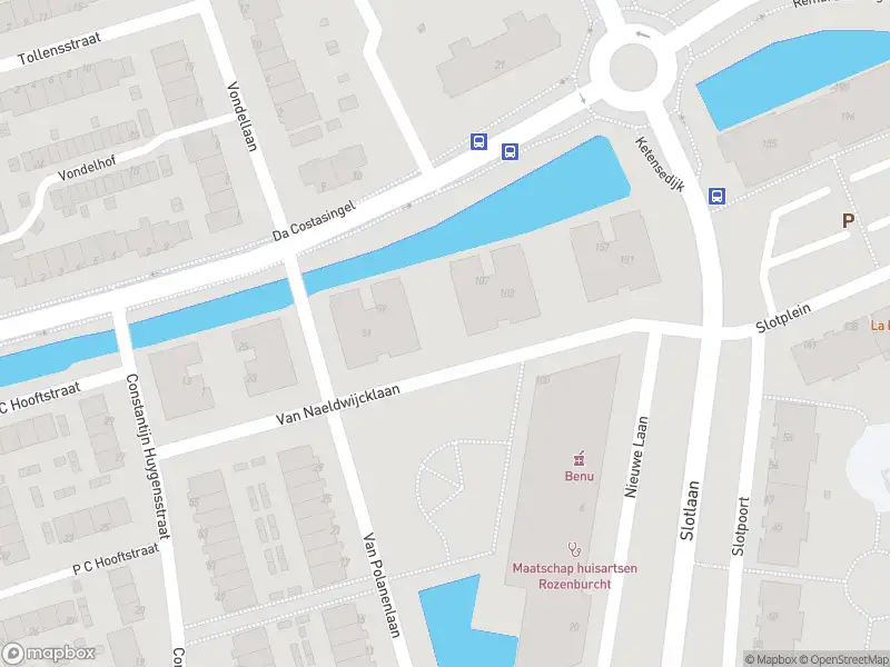Ambulance met gepaste spoed naar de Van Naeldwijcklaan in Capelle aan den IJssel