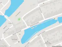 Ambulance met grote spoed naar de Maarland Noordzijde in Brielle