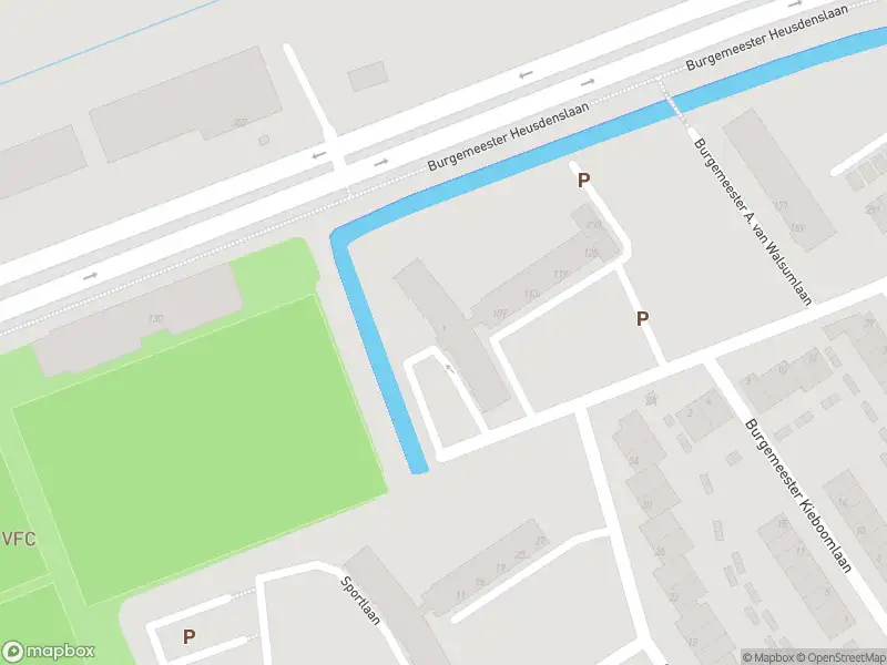 Ambulance met gepaste spoed naar de Burgemeester A. van Walsumlaan in Vlaardingen