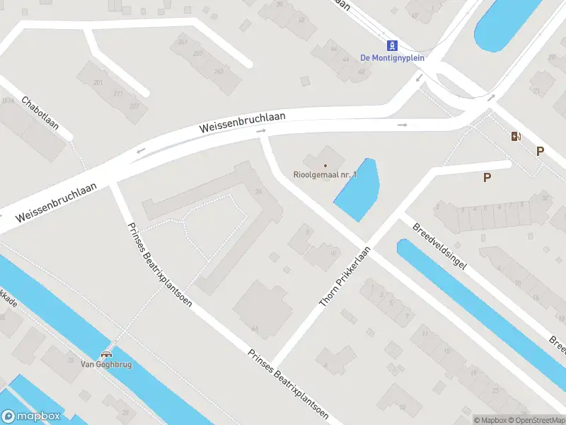 Ambulance met grote spoed naar de Van Goghlaan in Rotterdam