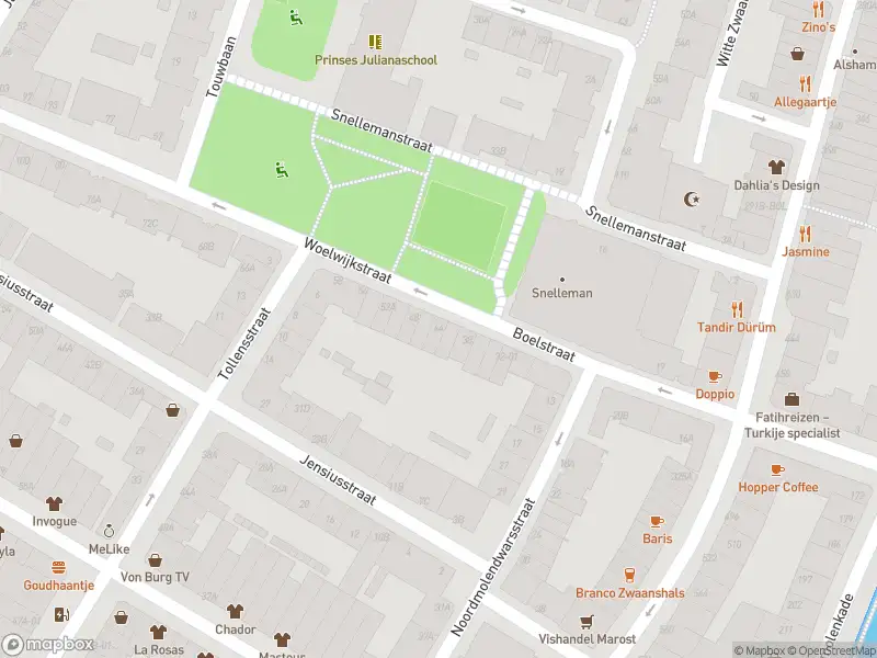 Ambulance met gepaste spoed naar de Woelwijkstraat in Rotterdam