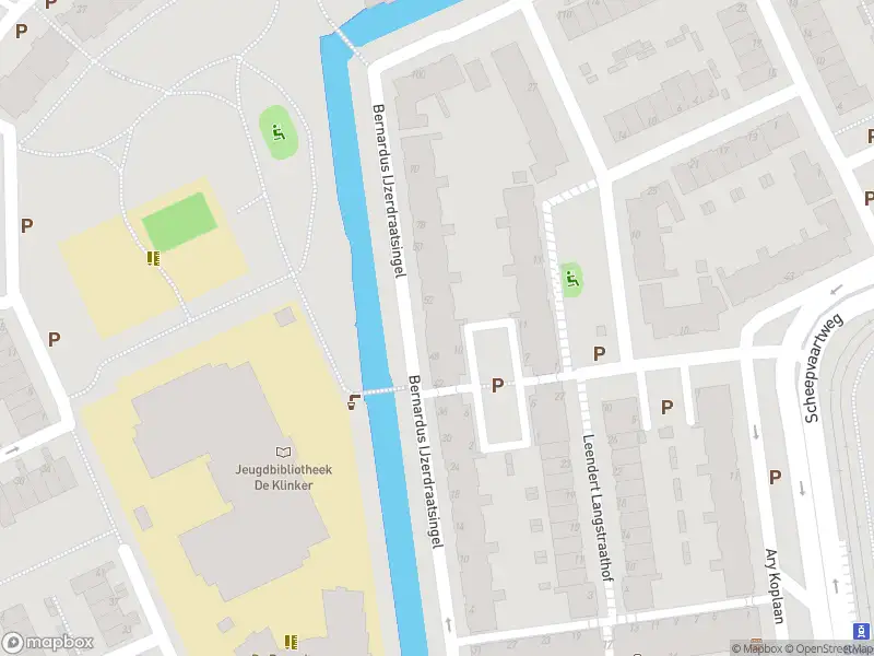 Ambulance met gepaste spoed naar de Bernardus IJzerdraatsingel in Schiedam