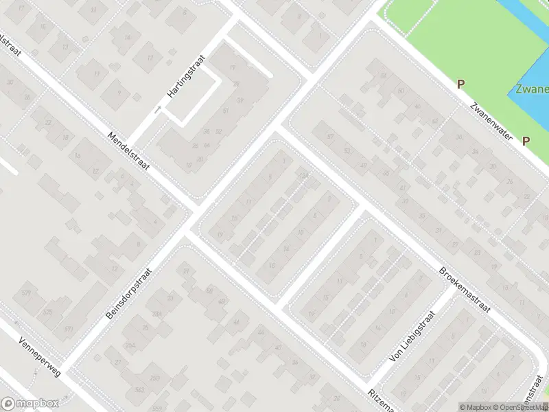 Ambulance met gepaste spoed naar de Dorpstraat in Nieuw-Vennep