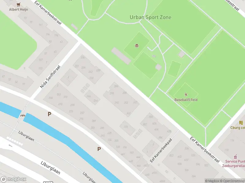 Ambulance met grote spoed naar de Eef Kamerbeekstraat in Amsterdam