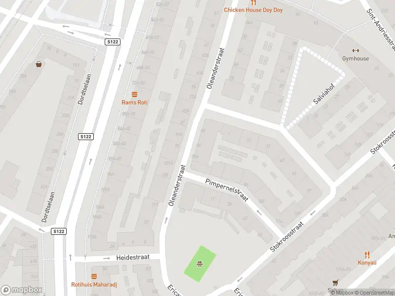 Ambulance met gepaste spoed naar de Oleanderstraat in Rotterdam
