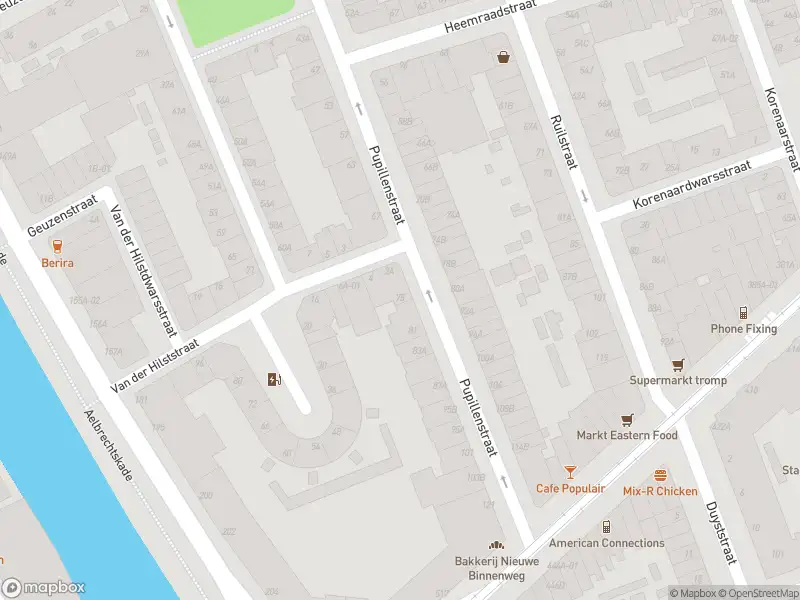 Ambulance met grote spoed naar de Pupillenstraat in Rotterdam