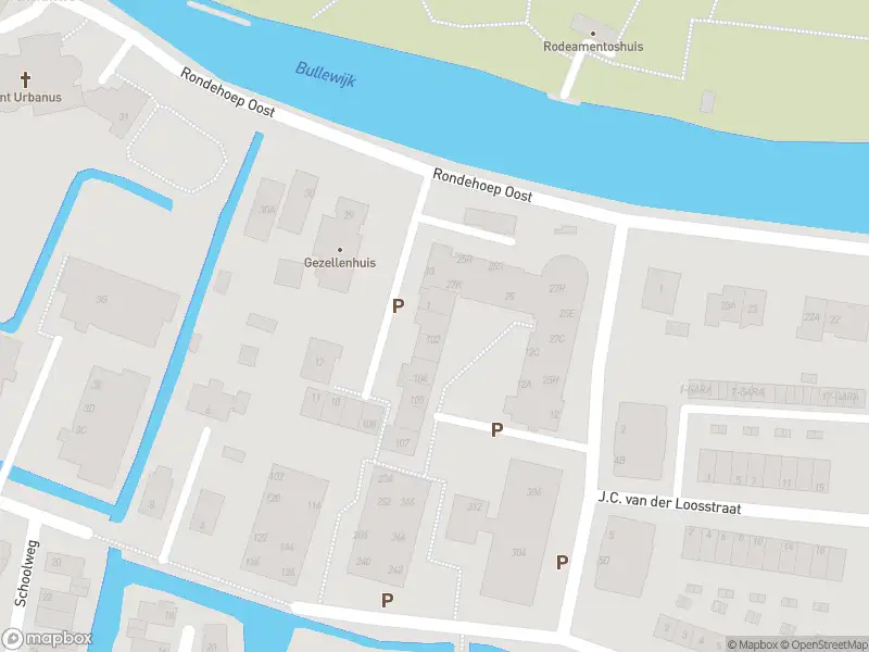 Ambulance met grote spoed naar de Gezellenplein in Ouderkerk aan de Amstel