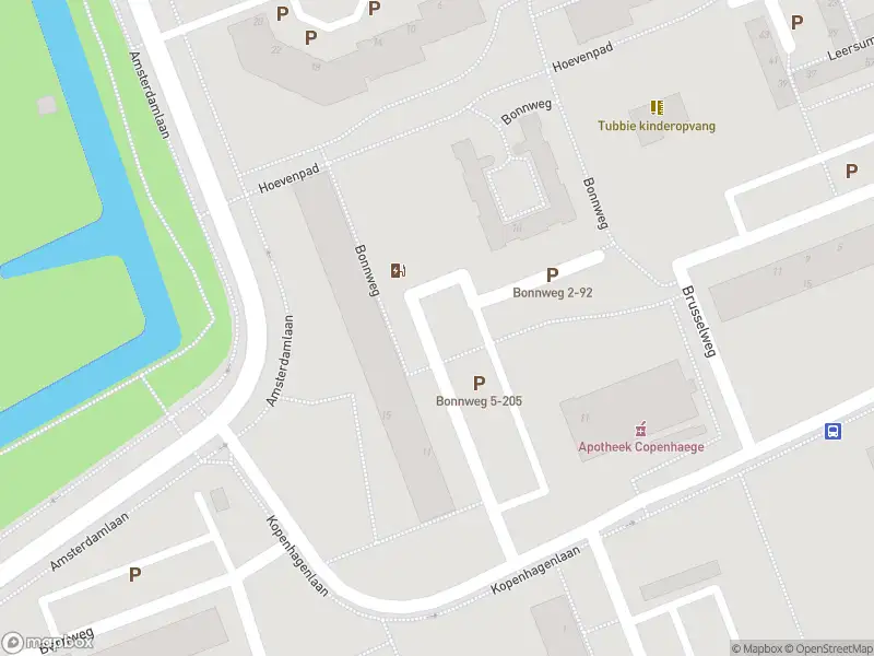 Ambulance met grote spoed naar de Bonnweg in Vlaardingen