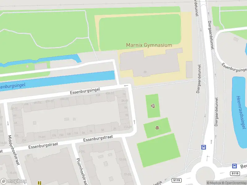 Ambulance met grote spoed naar de Werkhoefstraat in Rotterdam