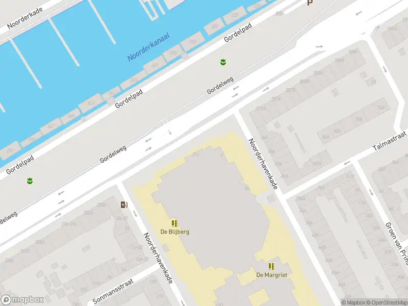 Ambulance met grote spoed naar de Noorderhavenkade in Rotterdam
