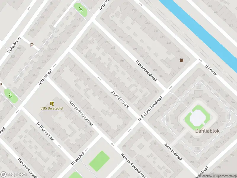 Ambulance met grote spoed naar de Jasmijnstraat in Rotterdam