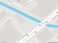 Ambulance met gepaste spoed naar de Van den Broekeweg in Almelo vanwege stankoverlast